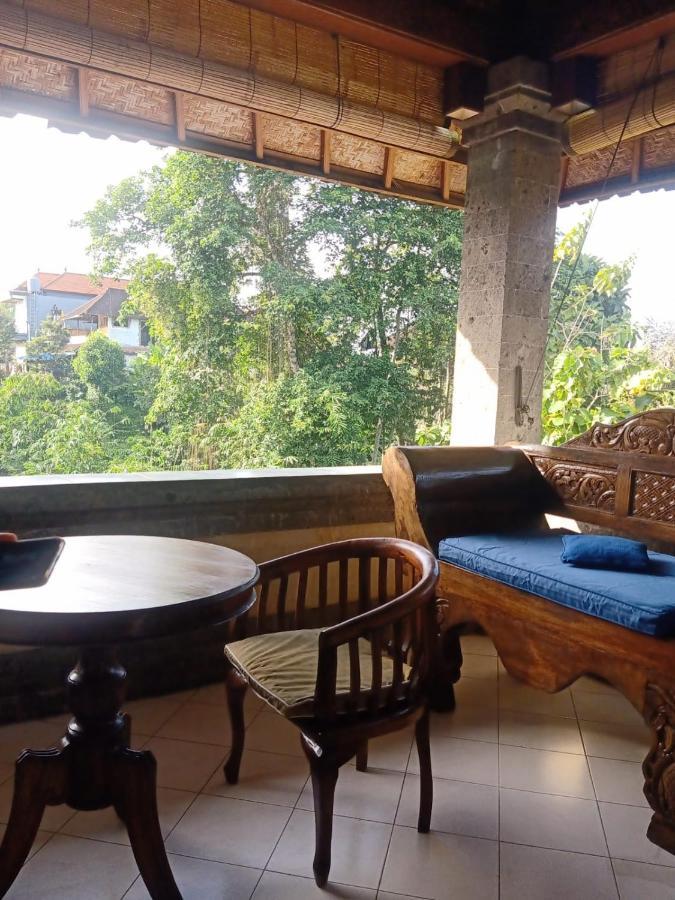 Family Guest House Ubud Esterno foto